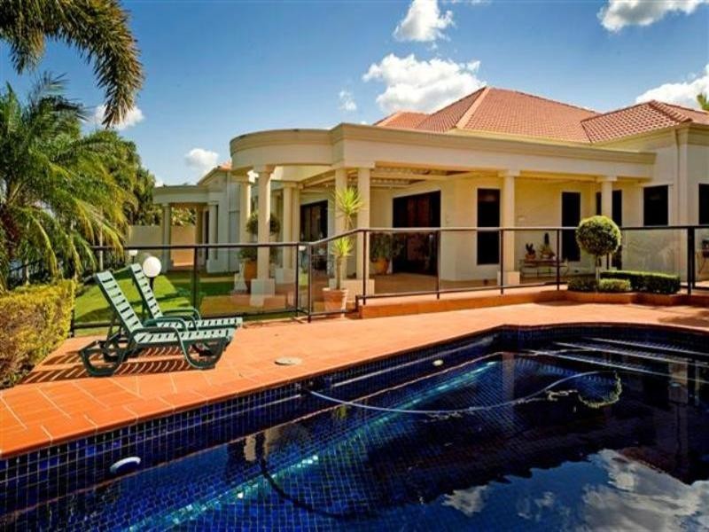 1109 Beechwood Drive, Hope Island QLD 4212