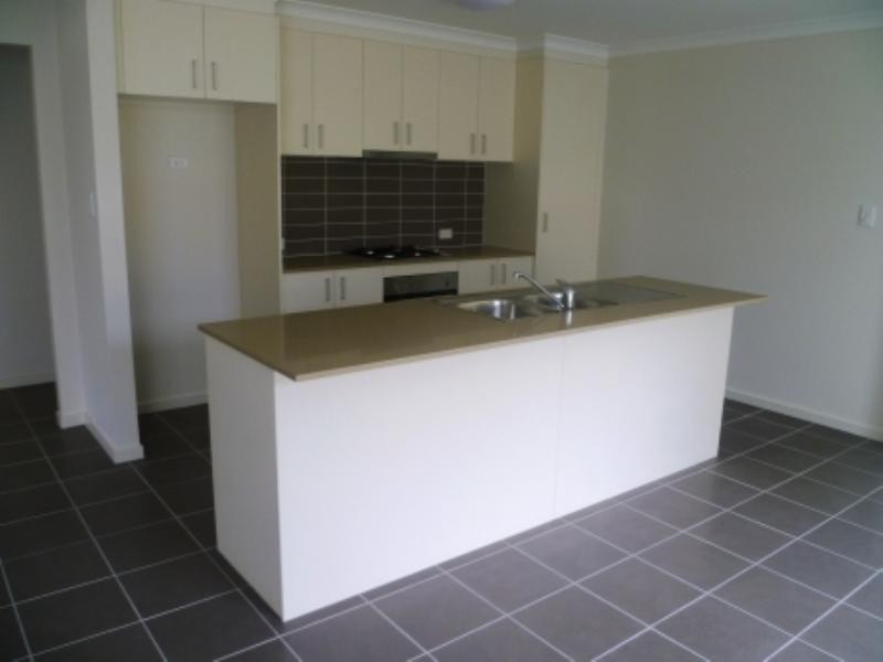 19 Mariner Avenue, Hope Island QLD 4212