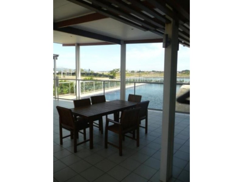 19 Mariner Avenue, Hope Island QLD 4212