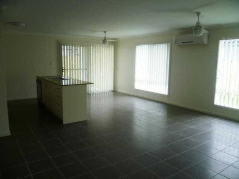 19 Mariner Avenue, Hope Island QLD 4212