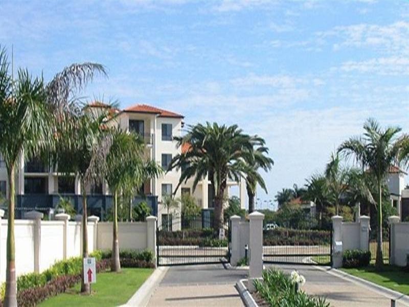 Hope Island QLD 4212