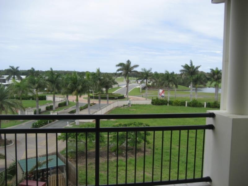 Hope Island QLD 4212