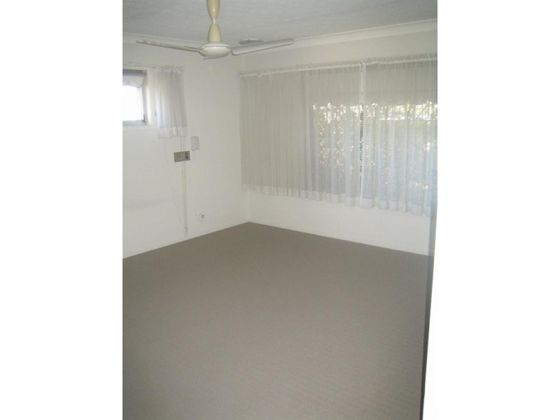 27 Bundall Road, Bundall QLD 4217