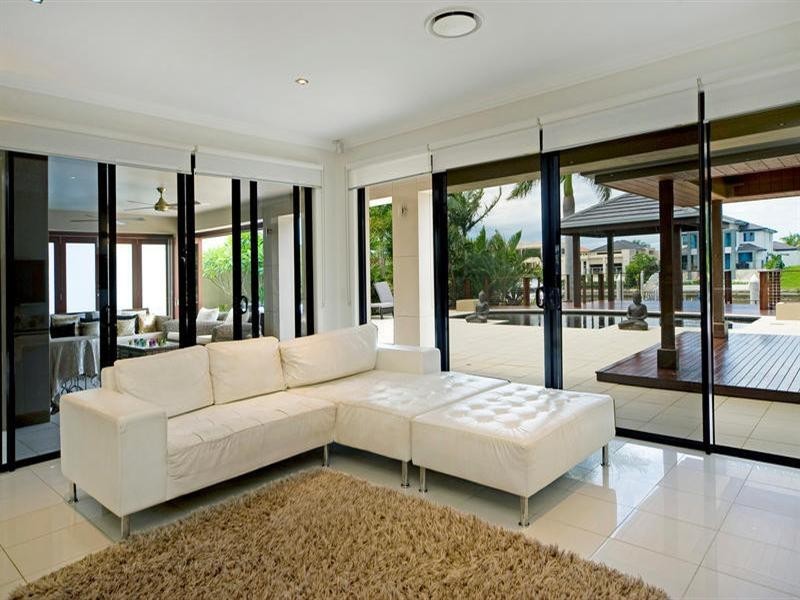 2324 Cressbrook Drive, Hope Island QLD 4212