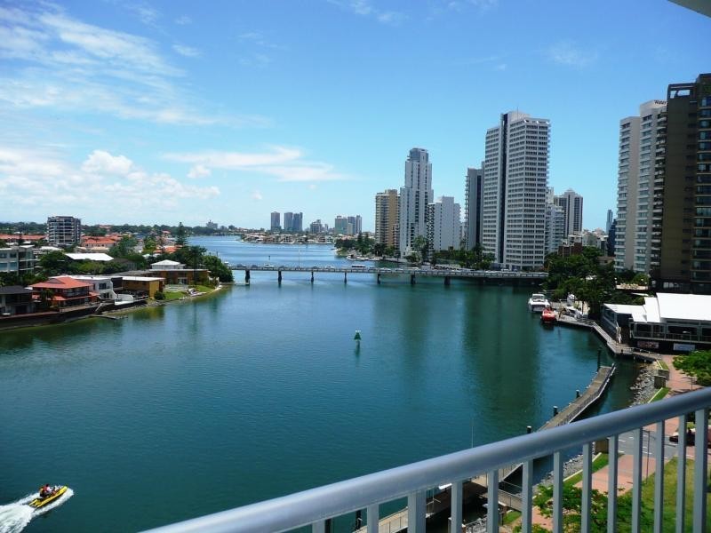 64 Cavill Avenue, Surfers Paradise QLD 4217