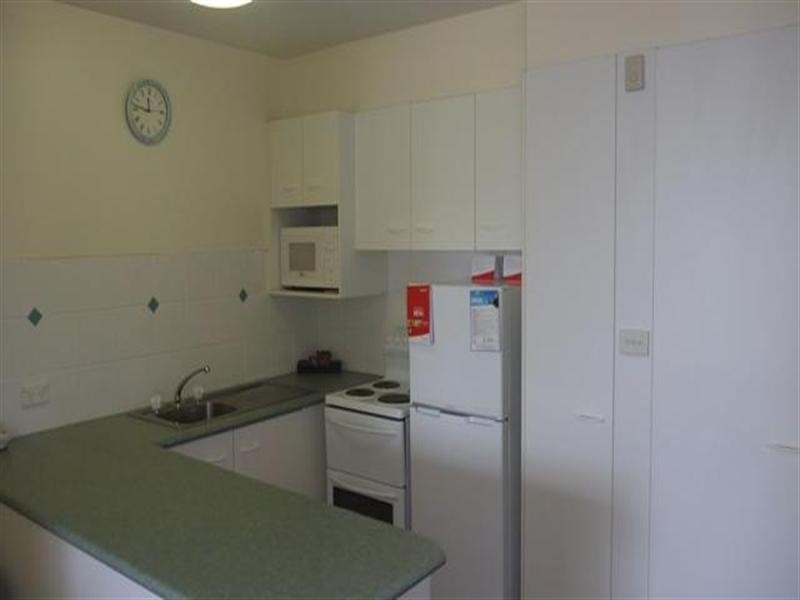 8 Trickett Street, Surfers Paradise QLD 4217