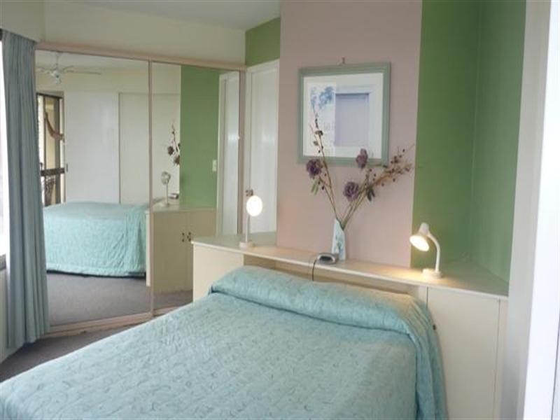 8 Trickett Street, Surfers Paradise QLD 4217