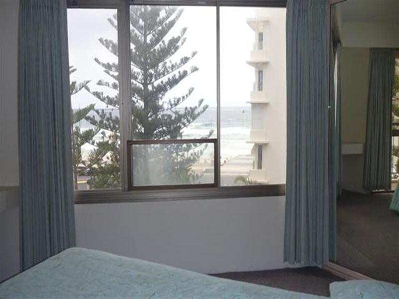 8 Trickett Street, Surfers Paradise QLD 4217