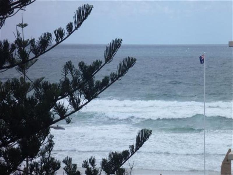 8 Trickett Street, Surfers Paradise QLD 4217