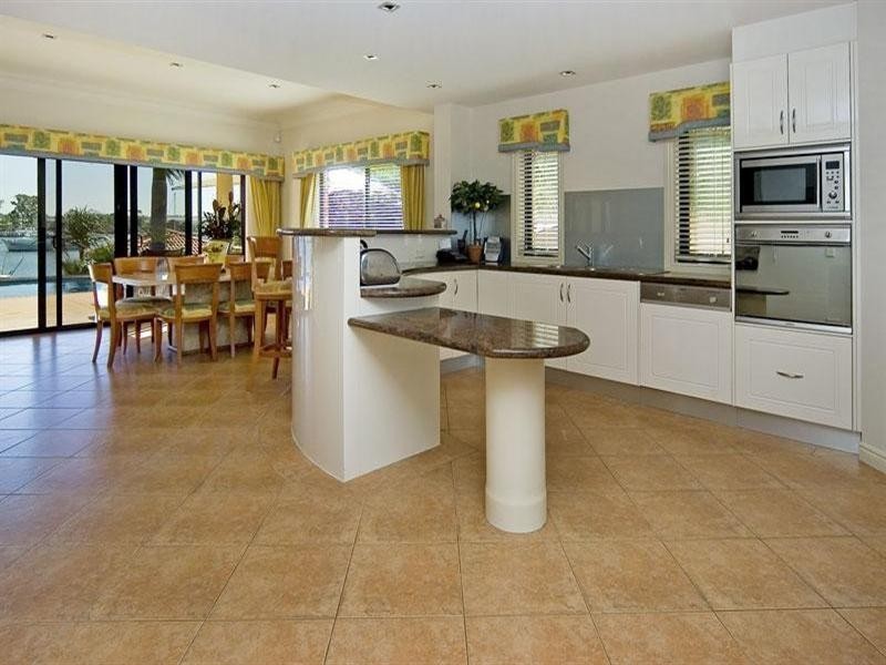3115 Riverleigh Drive, Hope Island QLD 4212