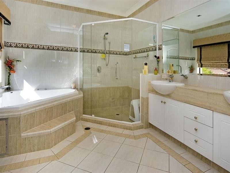 3115 Riverleigh Drive, Hope Island QLD 4212