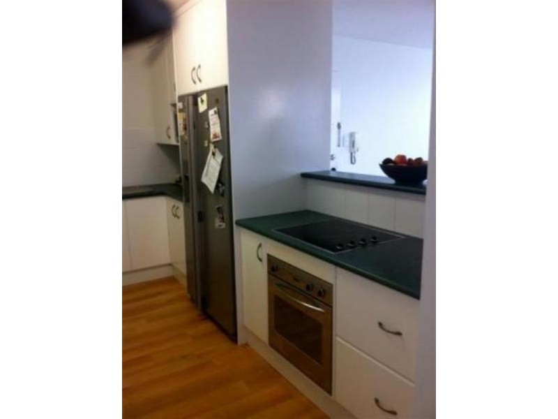 4-25 Pacific Street, Main Beach QLD 4217