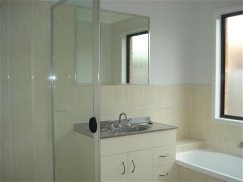 2/20 Turnbull Drive, Upper Coomera QLD 4209