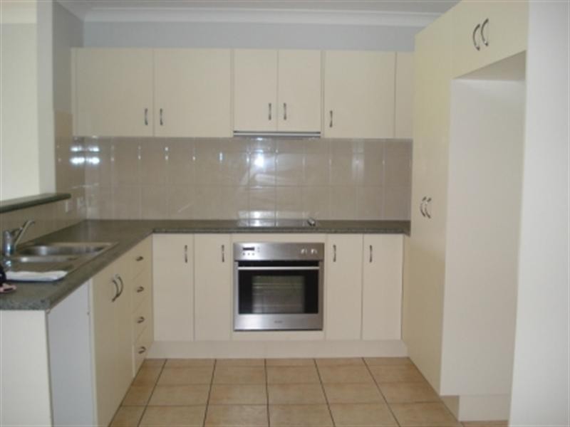 2/20 Turnbull Drive, Upper Coomera QLD 4209