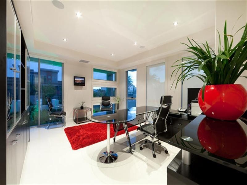 54 Knightsbridge Parade East, Sovereign Islands QLD 4216
