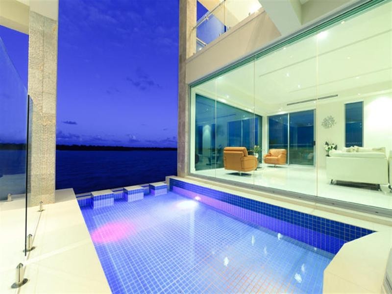 54 Knightsbridge Parade East, Sovereign Islands QLD 4216