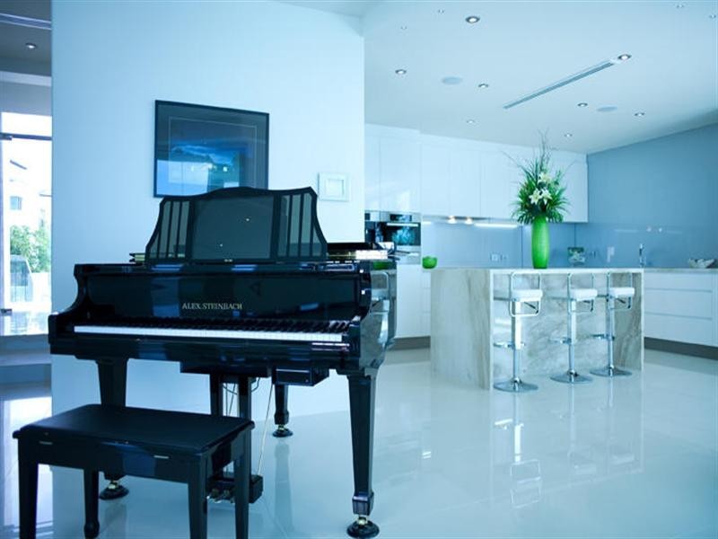 54 Knightsbridge Parade East, Sovereign Islands QLD 4216