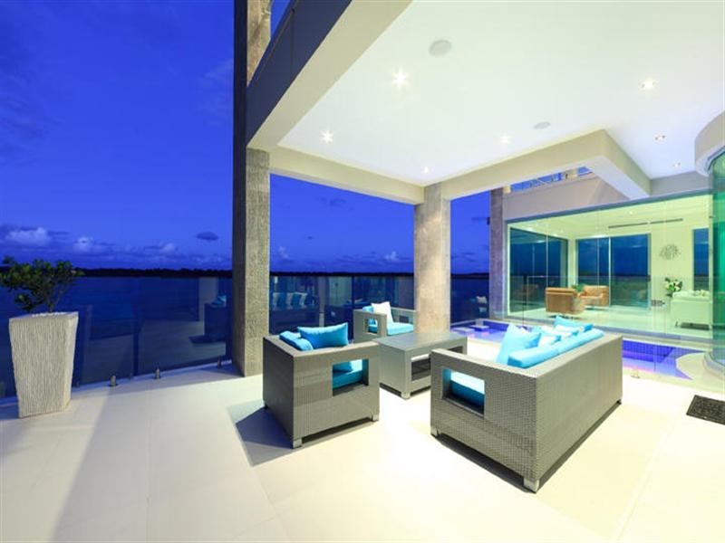 54 Knightsbridge Parade East, Sovereign Islands QLD 4216