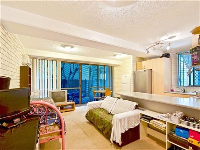 16 Markwell Avenue, Surfers Paradise QLD 4217