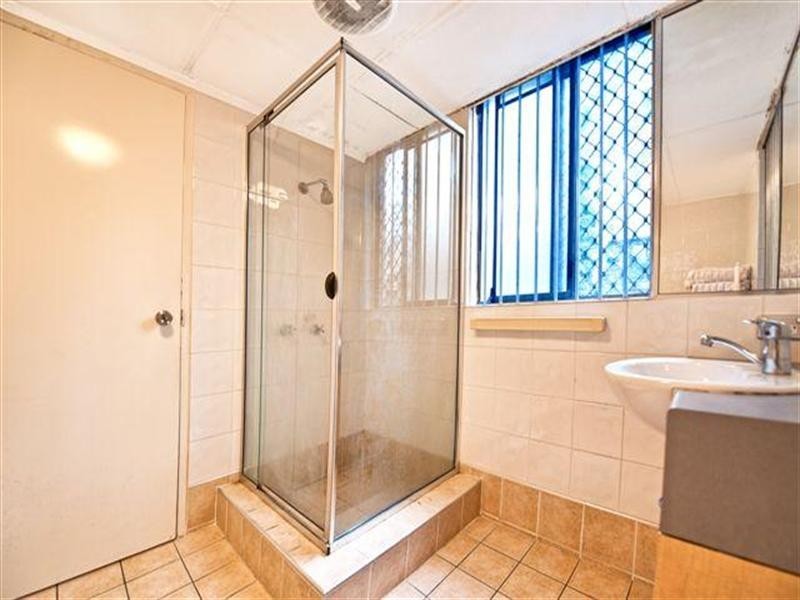 16 Markwell Avenue, Surfers Paradise QLD 4217