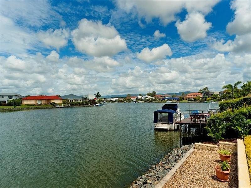 46 The Peninsula, Helensvale QLD 4212