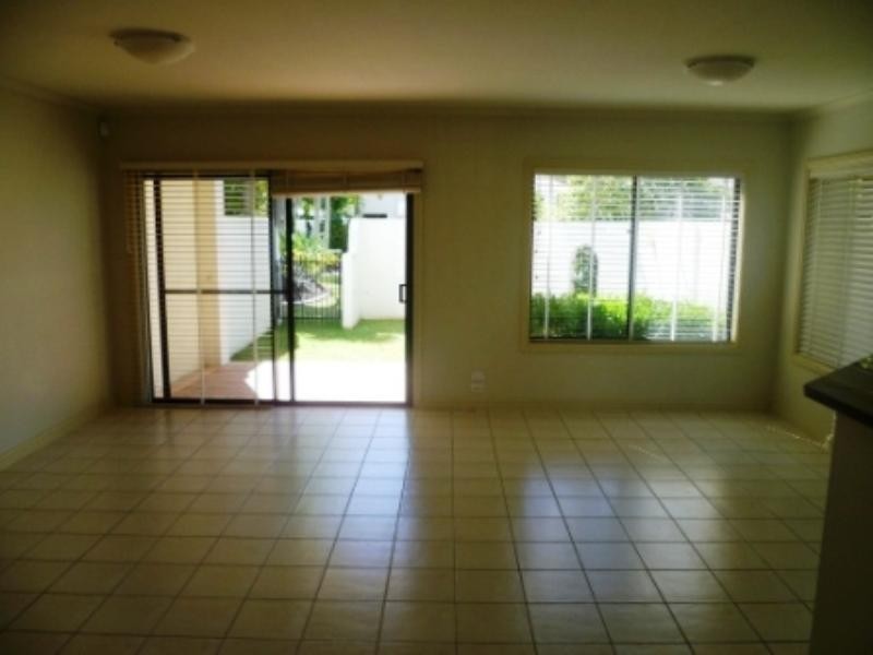 Hope Island QLD 4212