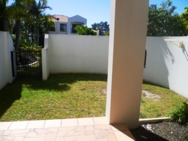 Hope Island QLD 4212