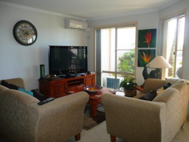 75 John Lund Drive, Hope Island QLD 4212