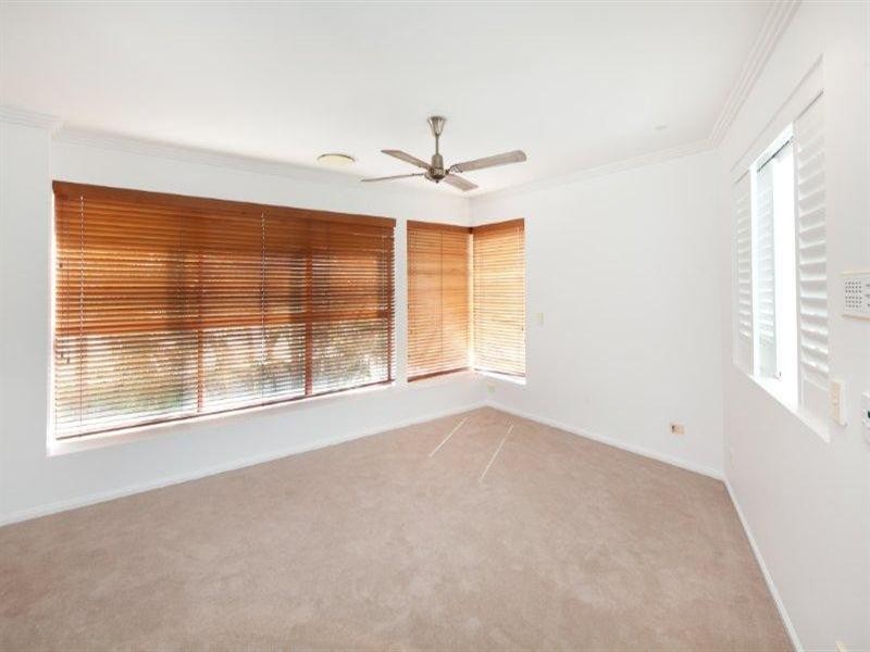 2/45 Woodroffe Avenue, Main Beach QLD 4217