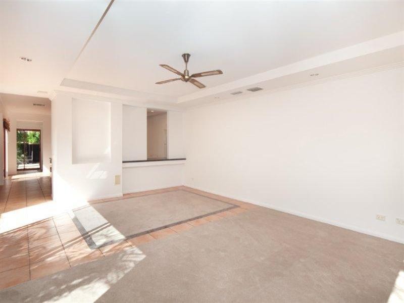 2/45 Woodroffe Avenue, Main Beach QLD 4217