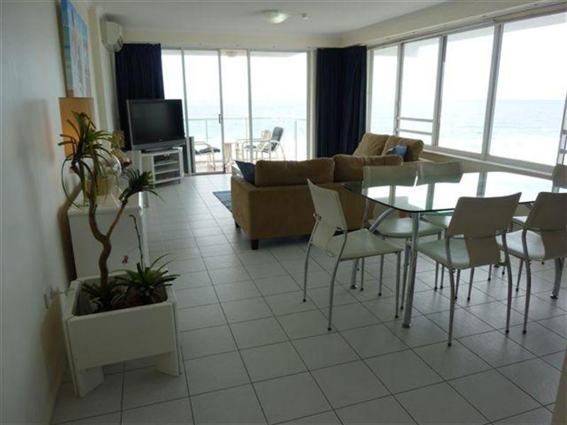 157 Old Burleigh Road, Broadbeach QLD 4218