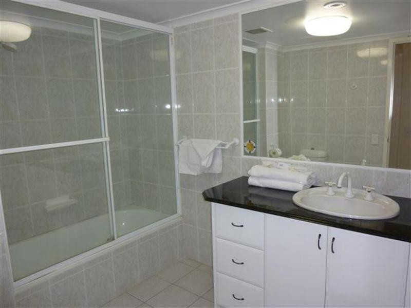 157 Old Burleigh Road, Broadbeach QLD 4218