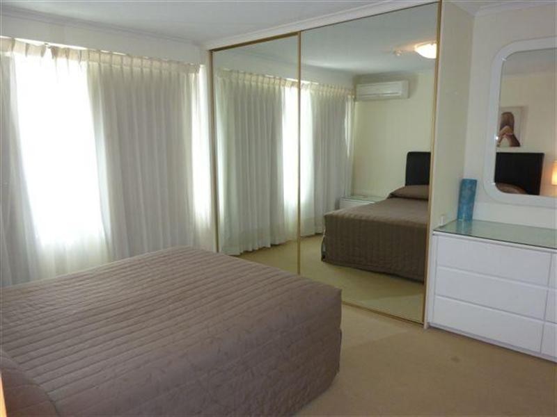 157 Old Burleigh Road, Broadbeach QLD 4218