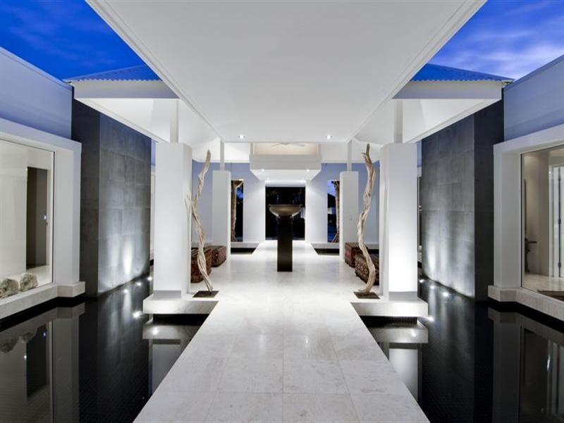 75-77 Monaco Street, Broadbeach Waters QLD 4218