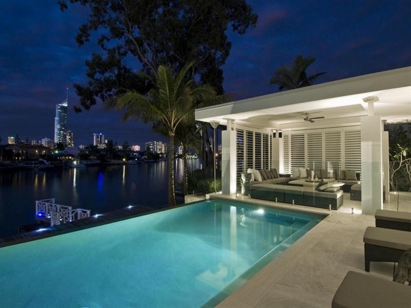 75-77 Monaco Street, Broadbeach Waters QLD 4218