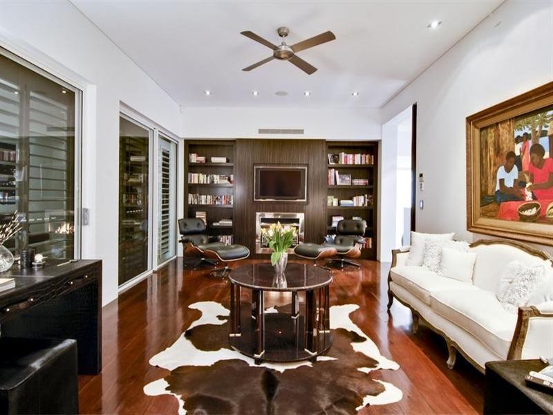 75-77 Monaco Street, Broadbeach Waters QLD 4218