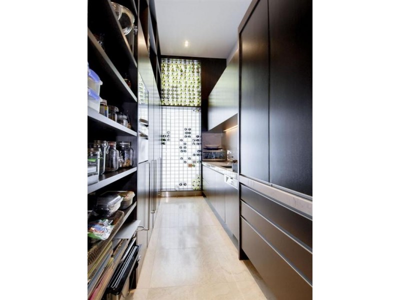 75-77 Monaco Street, Broadbeach Waters QLD 4218