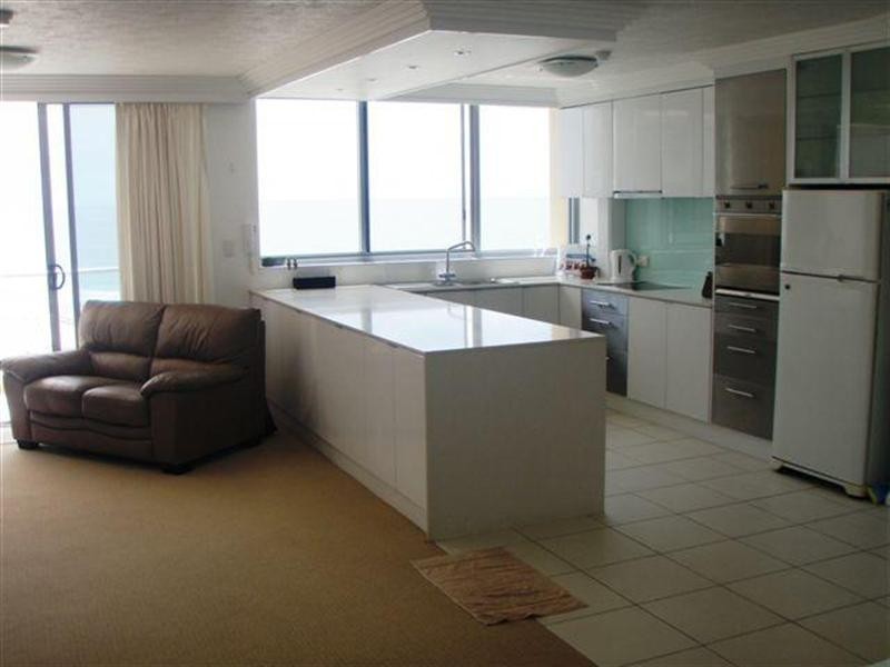 25 Northcliffe Terrace, Surfers Paradise QLD 4217