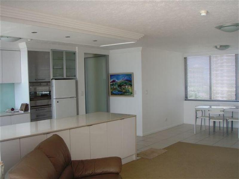 25 Northcliffe Terrace, Surfers Paradise QLD 4217