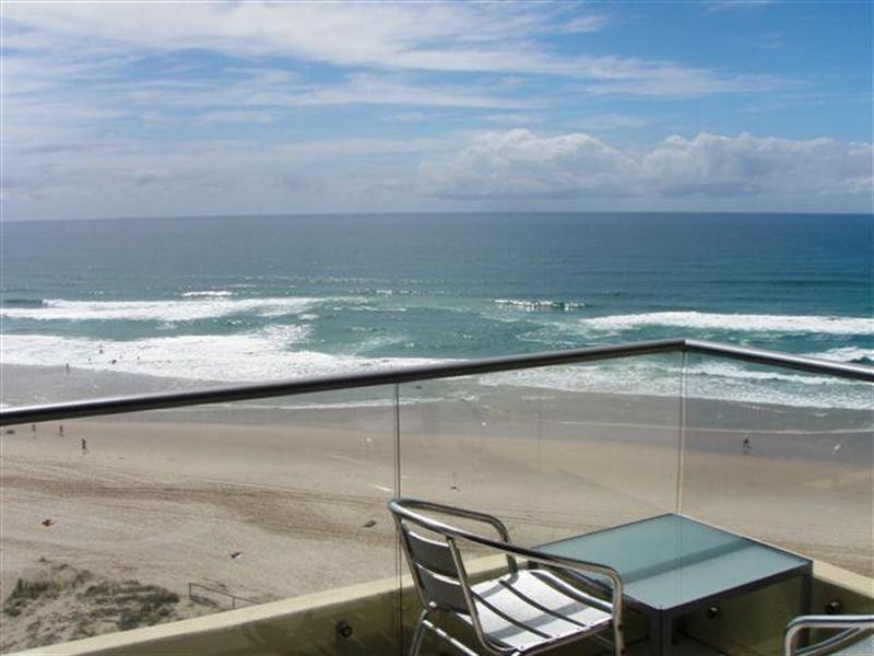 25 Northcliffe Terrace, Surfers Paradise QLD 4217