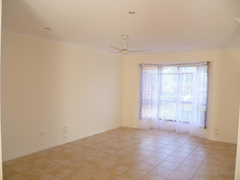 14 Pineneedle Court, Oxenford QLD 4210