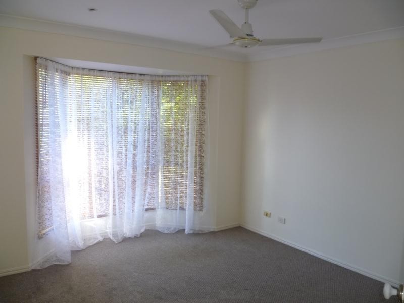 14 Pineneedle Court, Oxenford QLD 4210