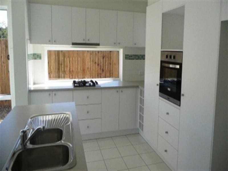 44 Peppertree Drive, Holmview QLD 4207