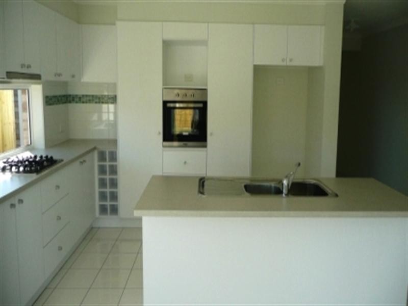 44 Peppertree Drive, Holmview QLD 4207