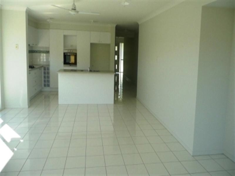 44 Peppertree Drive, Holmview QLD 4207