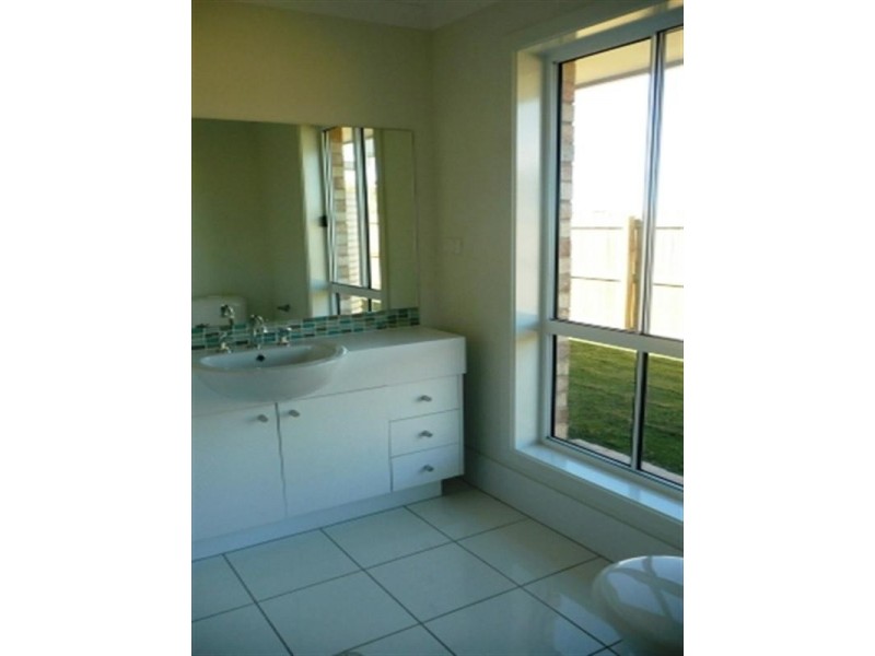 44 Peppertree Drive, Holmview QLD 4207