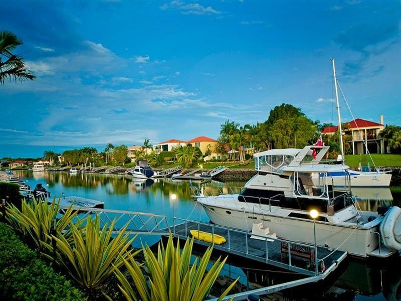 1095 Beechwood Drive, Hope Island QLD 4212