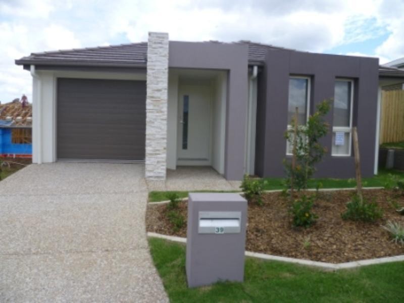 39 Pleasant Drive, Redbank Plains QLD 4301