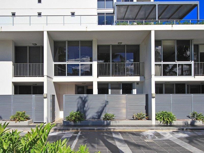 4 Como Crescent, Southport QLD 4215