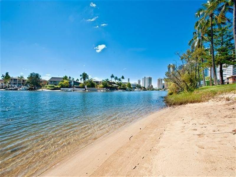 11 Watson Esplanade, Surfers Paradise QLD 4217